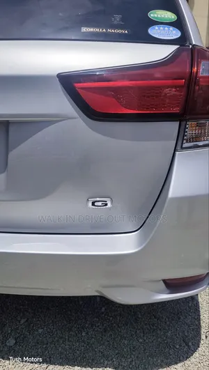 Toyota Corolla Fielder 2019 Silver