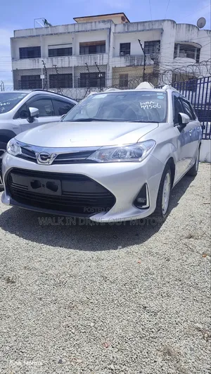Toyota Corolla Fielder 2019 Silver
