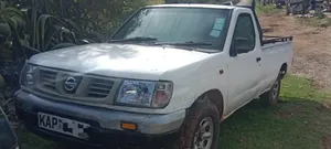 Nissan Hardbody 2005 White