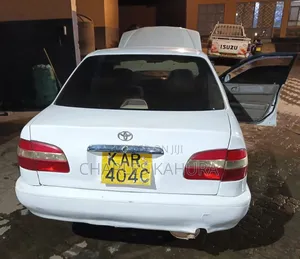 Toyota Corolla Sedan 1998 White