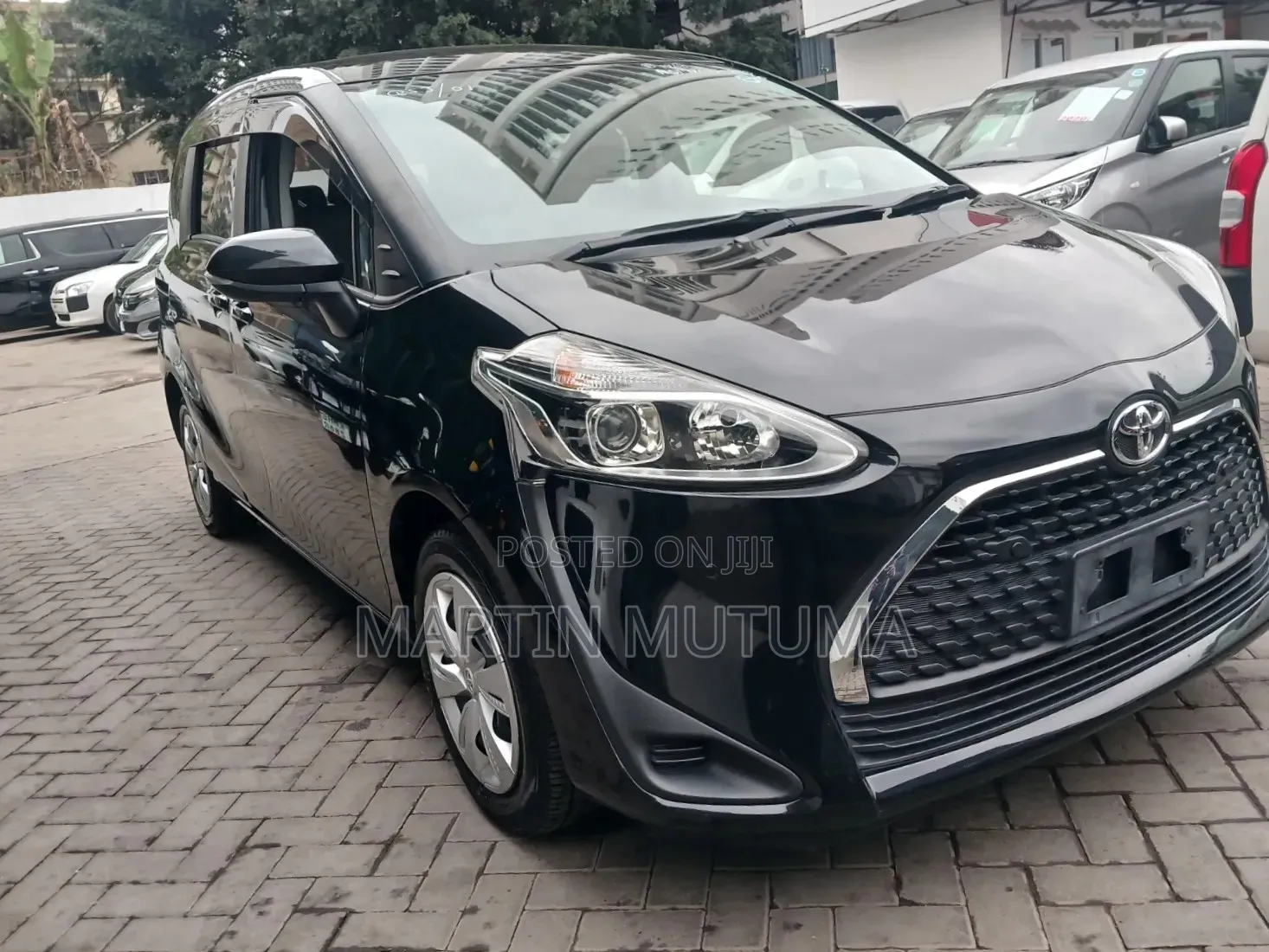 Toyota Sienta 1.5 FWD 2019 Black