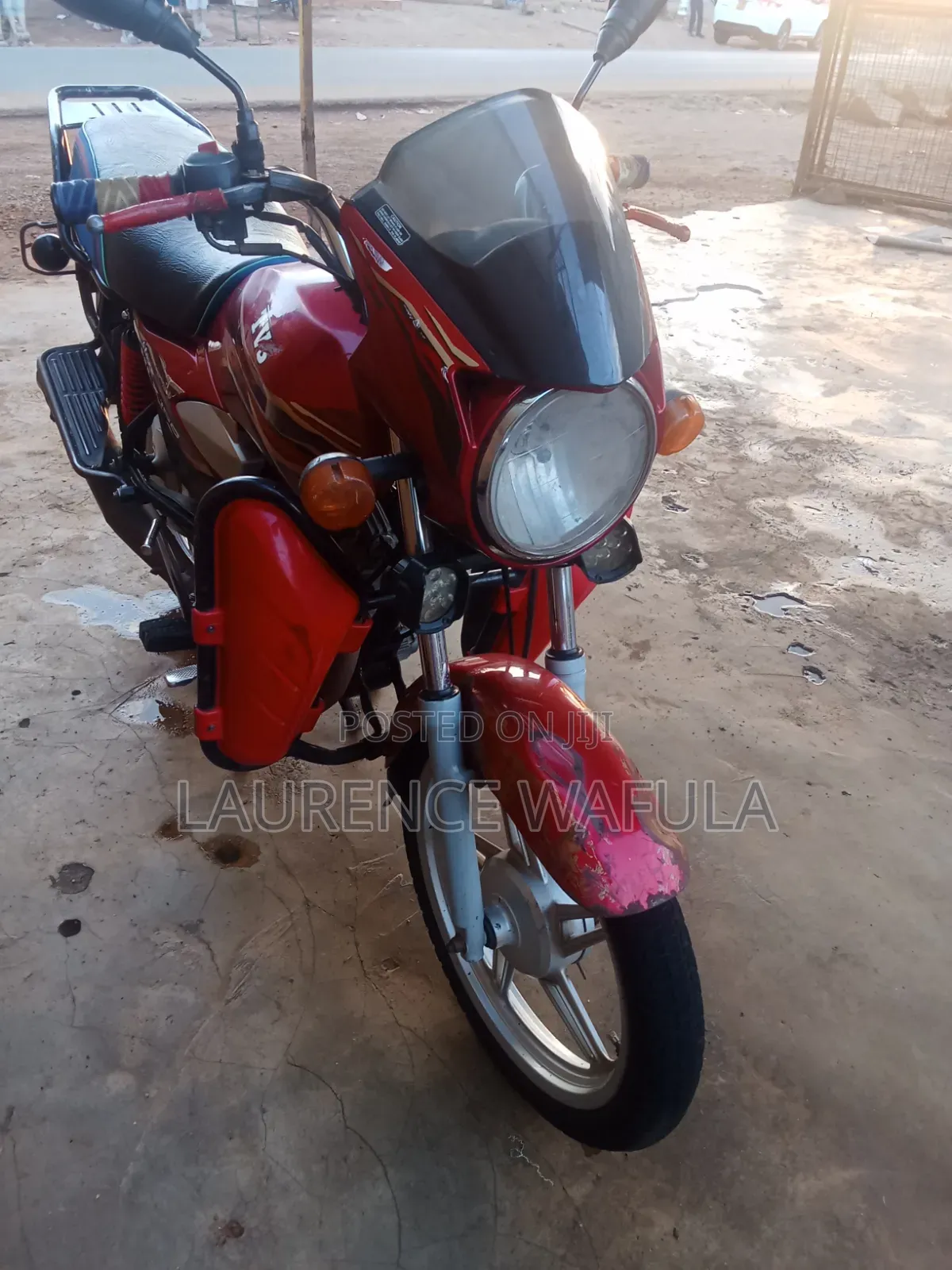 TVS HLX Plus ES 2021 Red