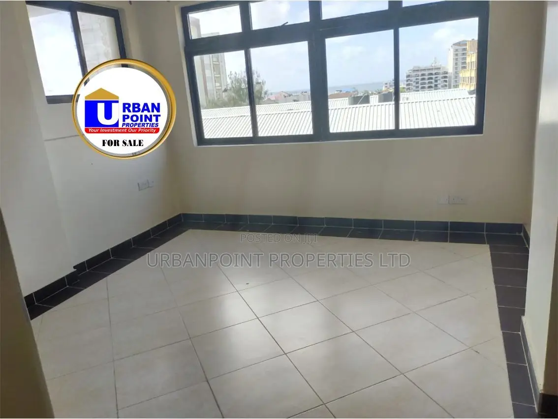 3bdrm Apartment in Kizingo for sale