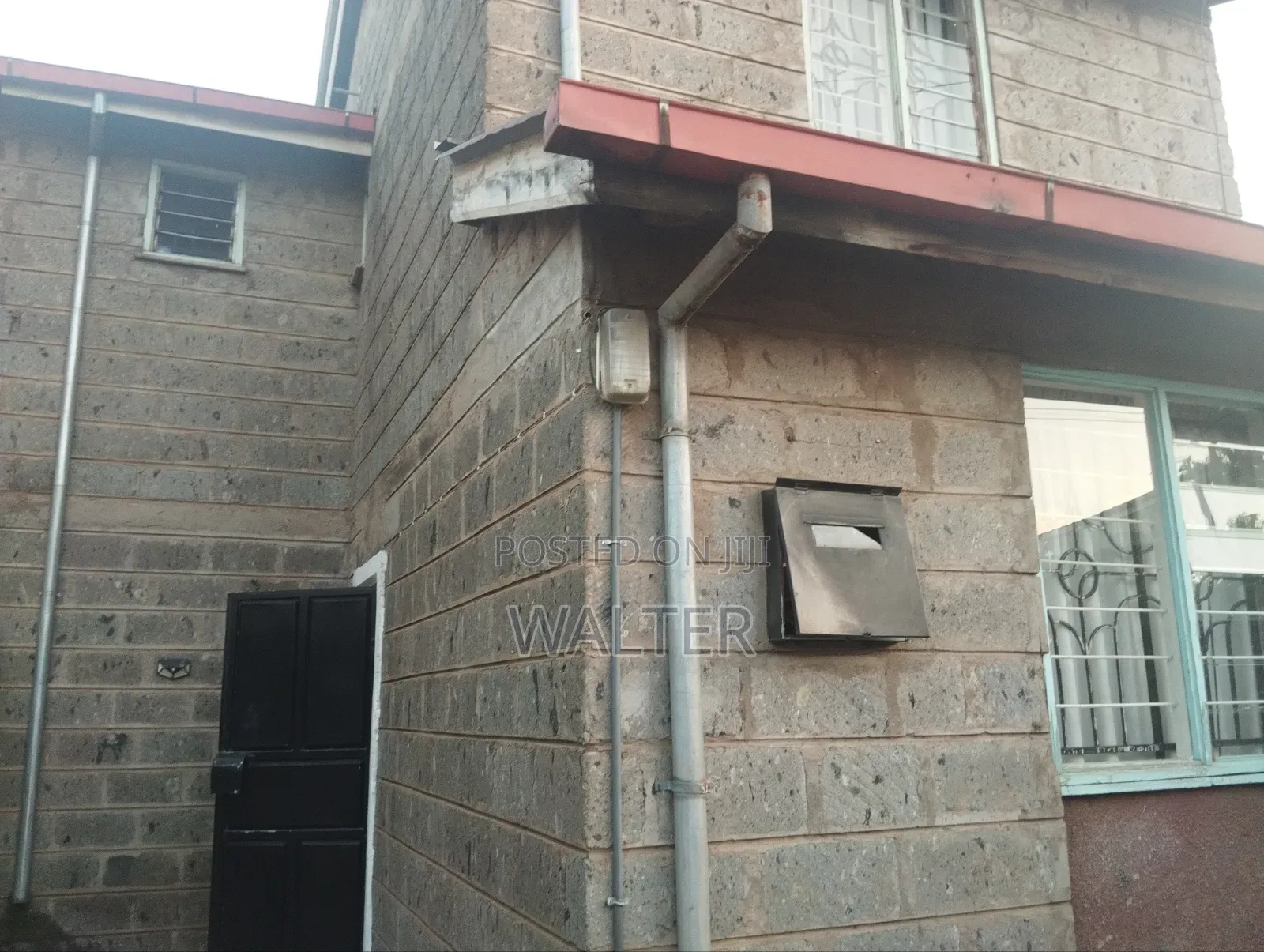3bdrm Maisonette in Zion Court, Komarock for sale
