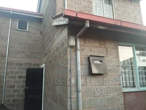 3bdrm Maisonette in Zion Court, Komarock for sale
