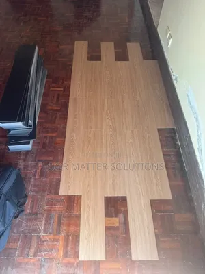 Luxury Vinyl Tile (BROWN)