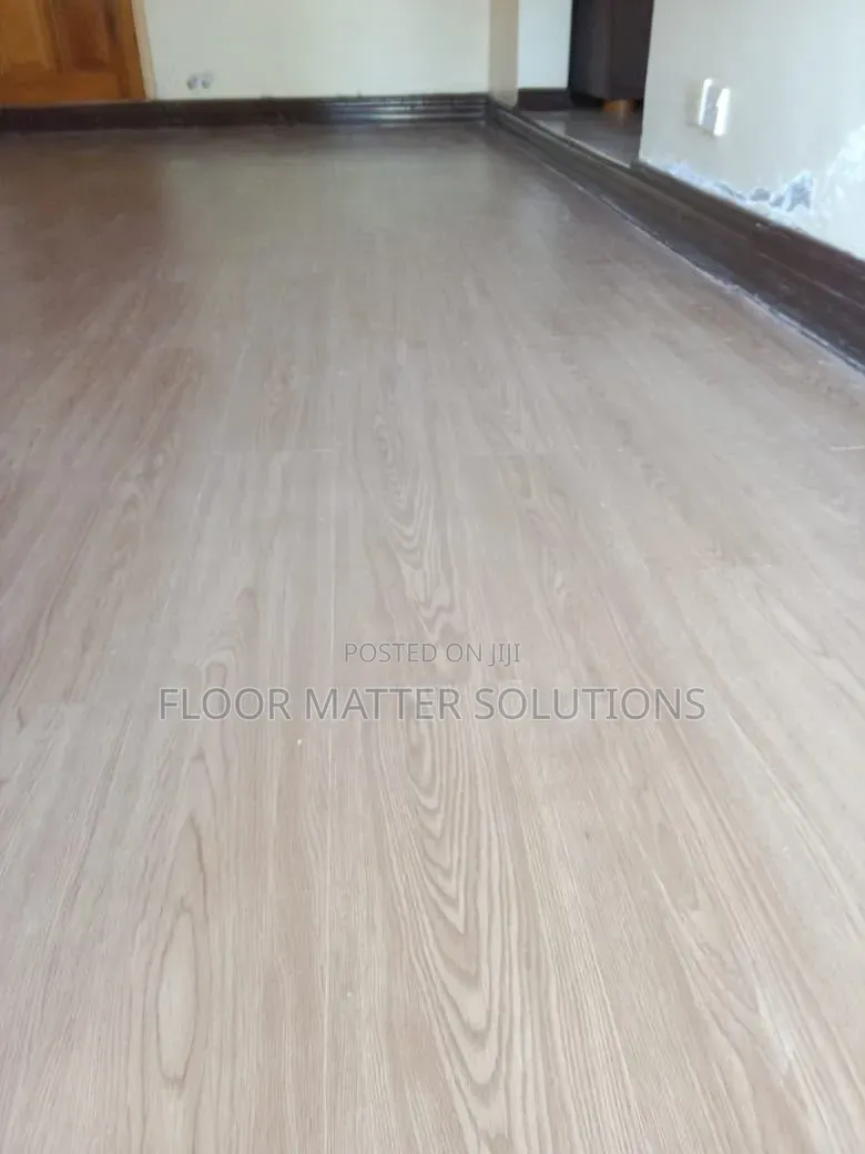 Luxury Vinyl Tile (BROWN)