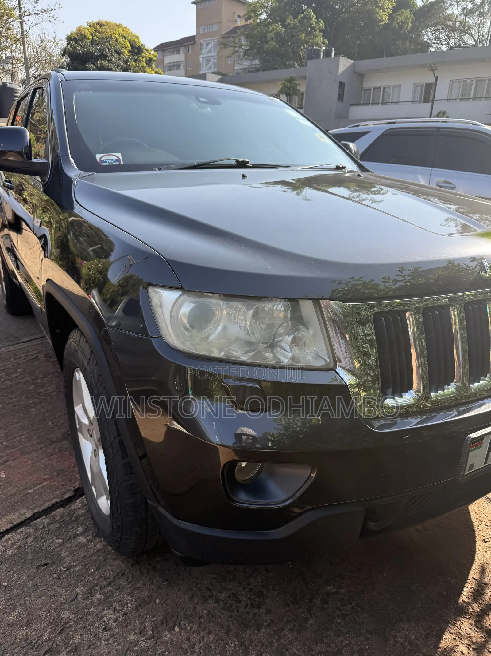 Jeep Grand Cherokee Laredo 4x4 2011 Black
