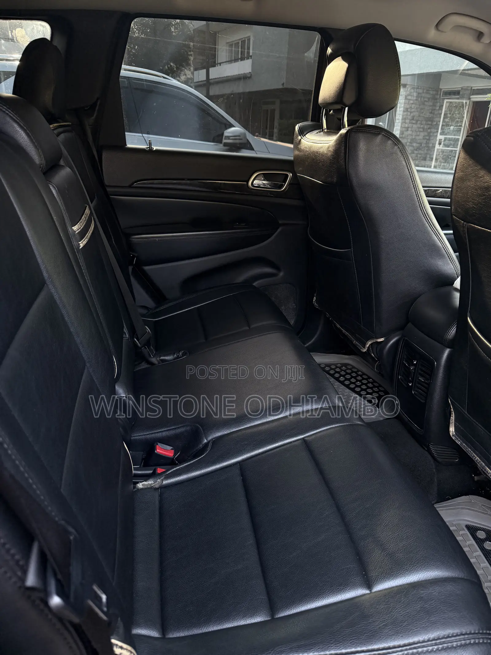 Jeep Grand Cherokee Laredo 4x4 2011 Black