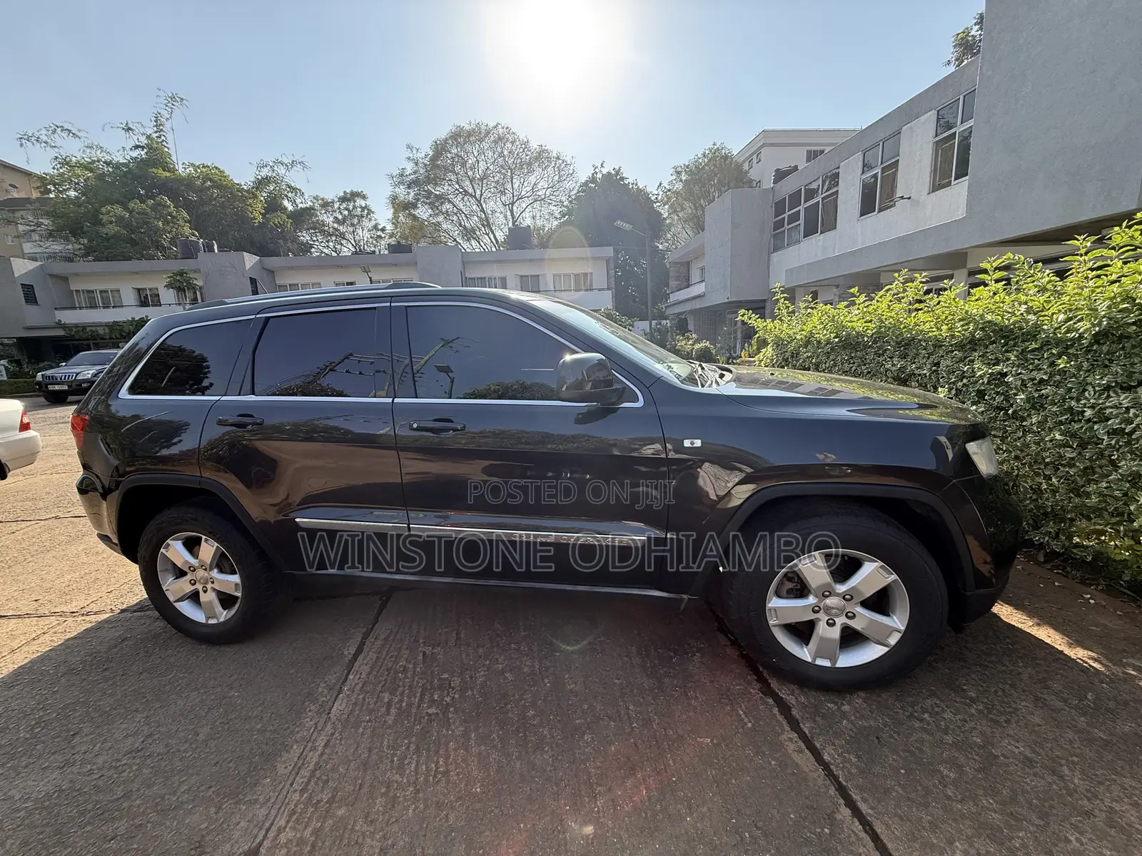 Jeep Grand Cherokee Laredo 4x4 2011 Black