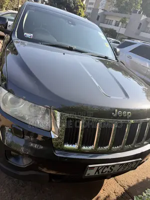 Jeep Grand Cherokee Laredo 4x4 2011 Black