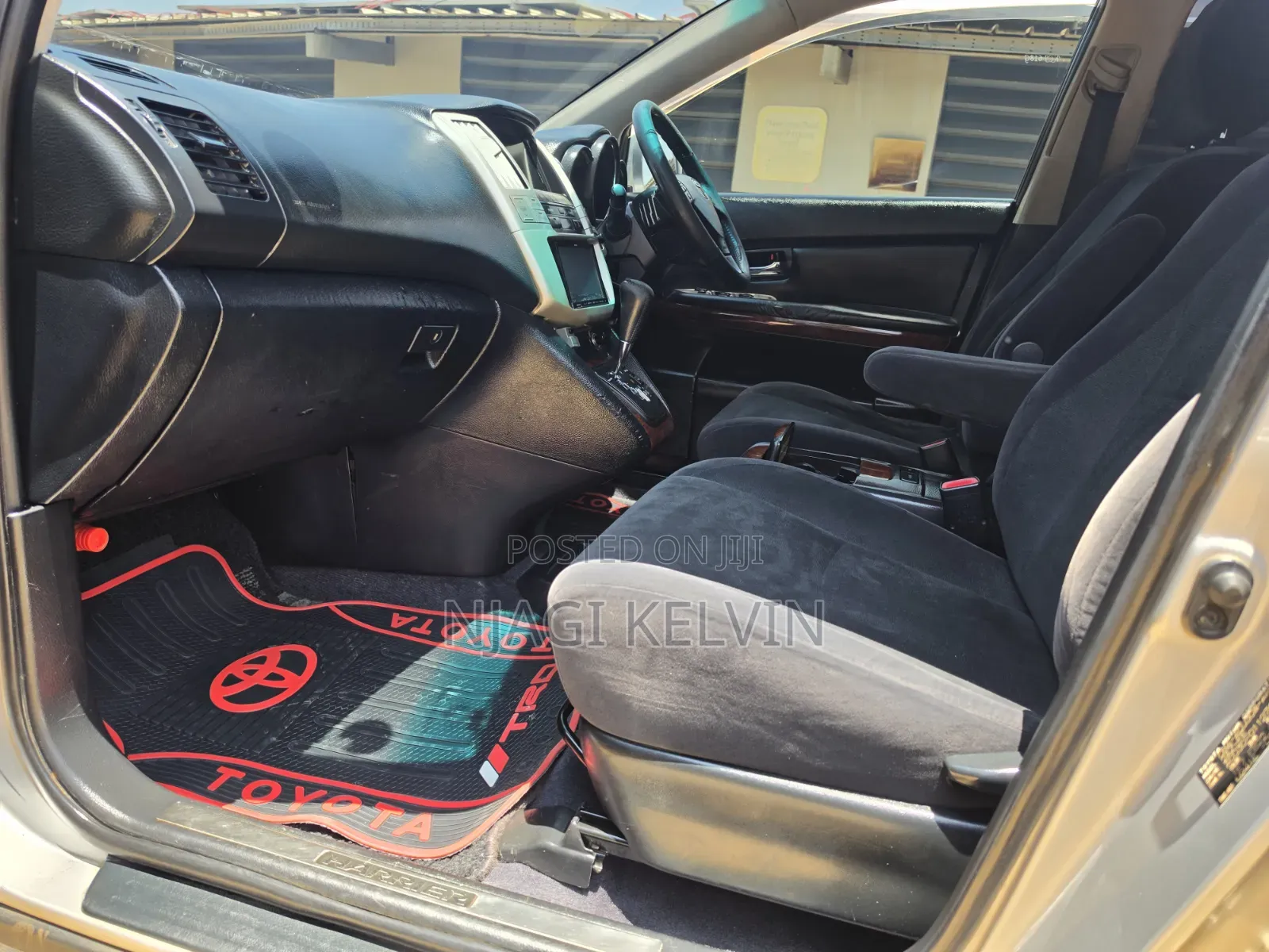 Toyota Harrier 2.4 2010 Silver