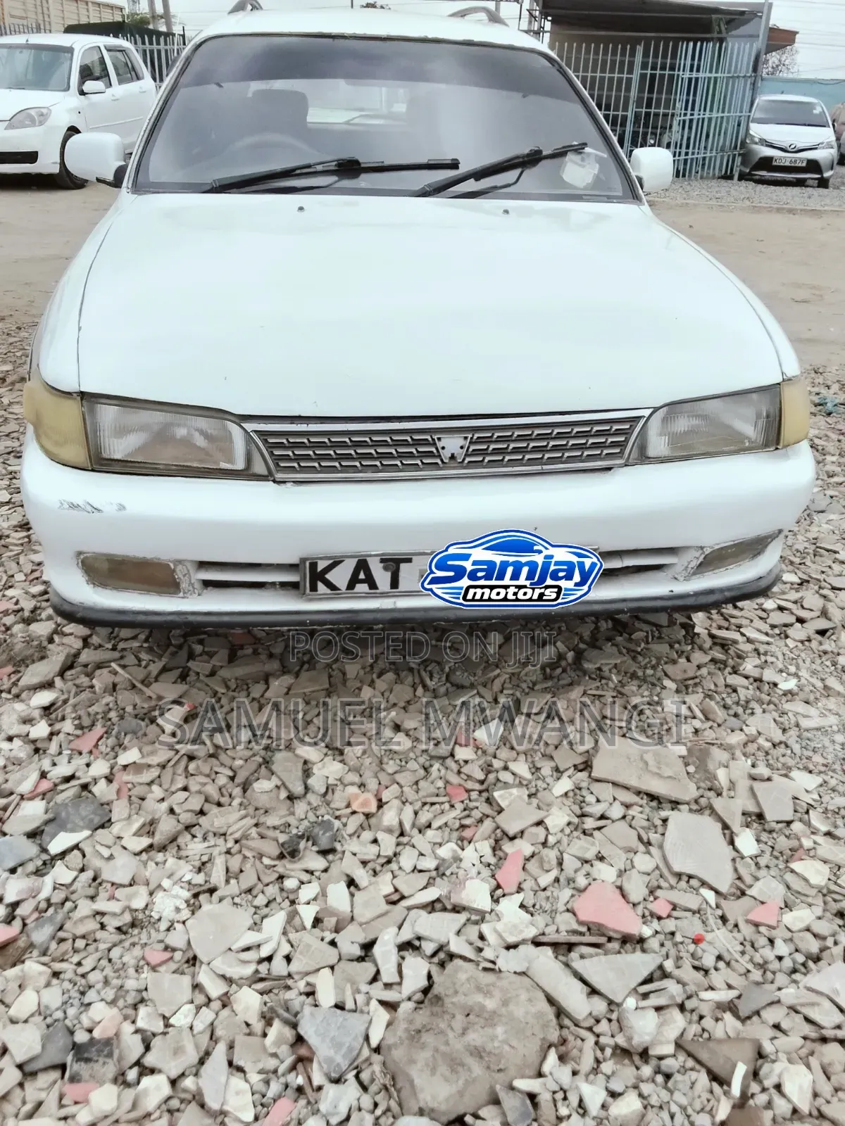 Toyota Corolla 1998 White