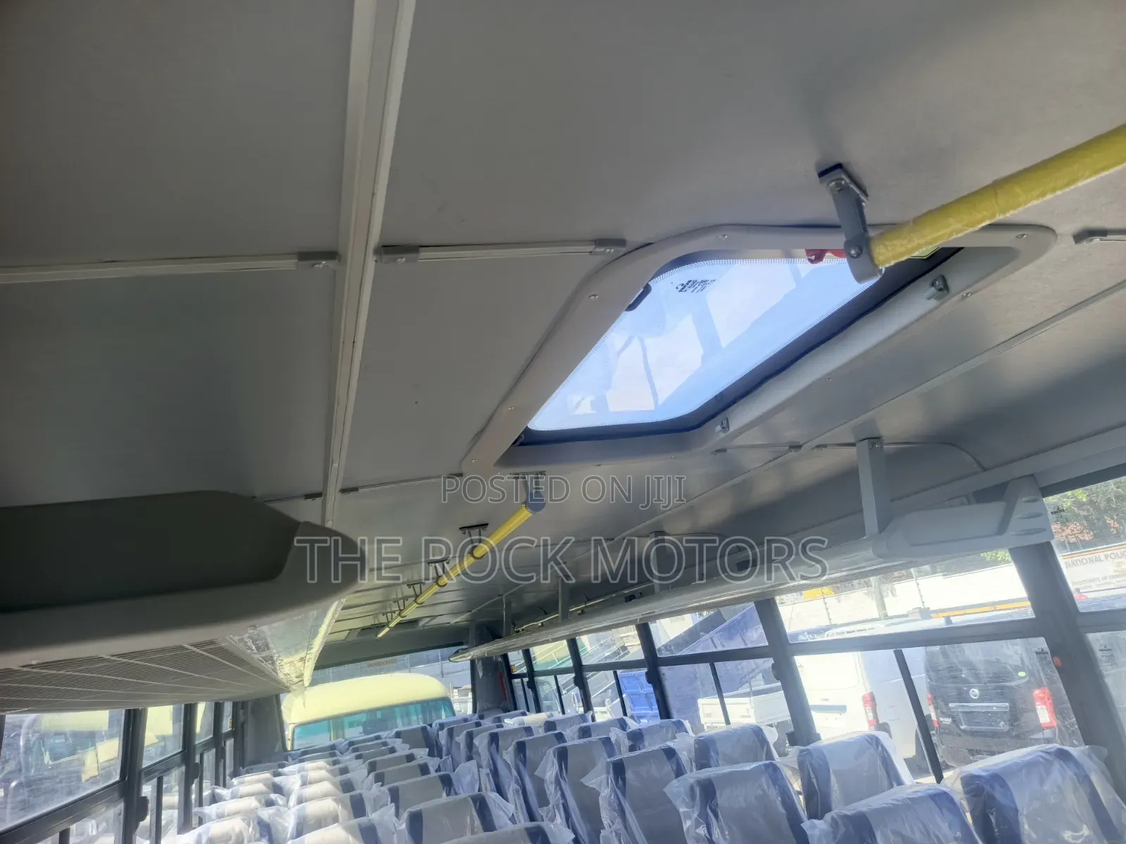 Eicher Skyline Pro 3011 L 2026 White