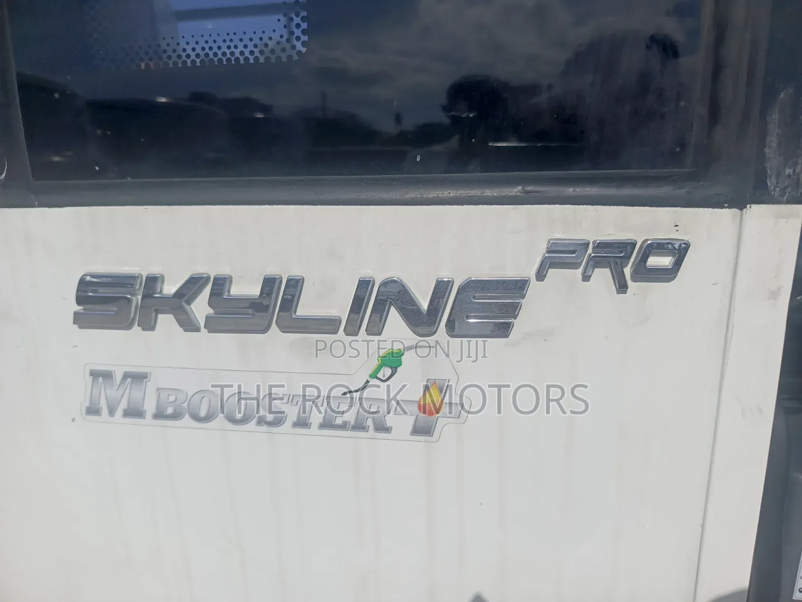 Eicher Skyline Pro 3011 L 2026 White