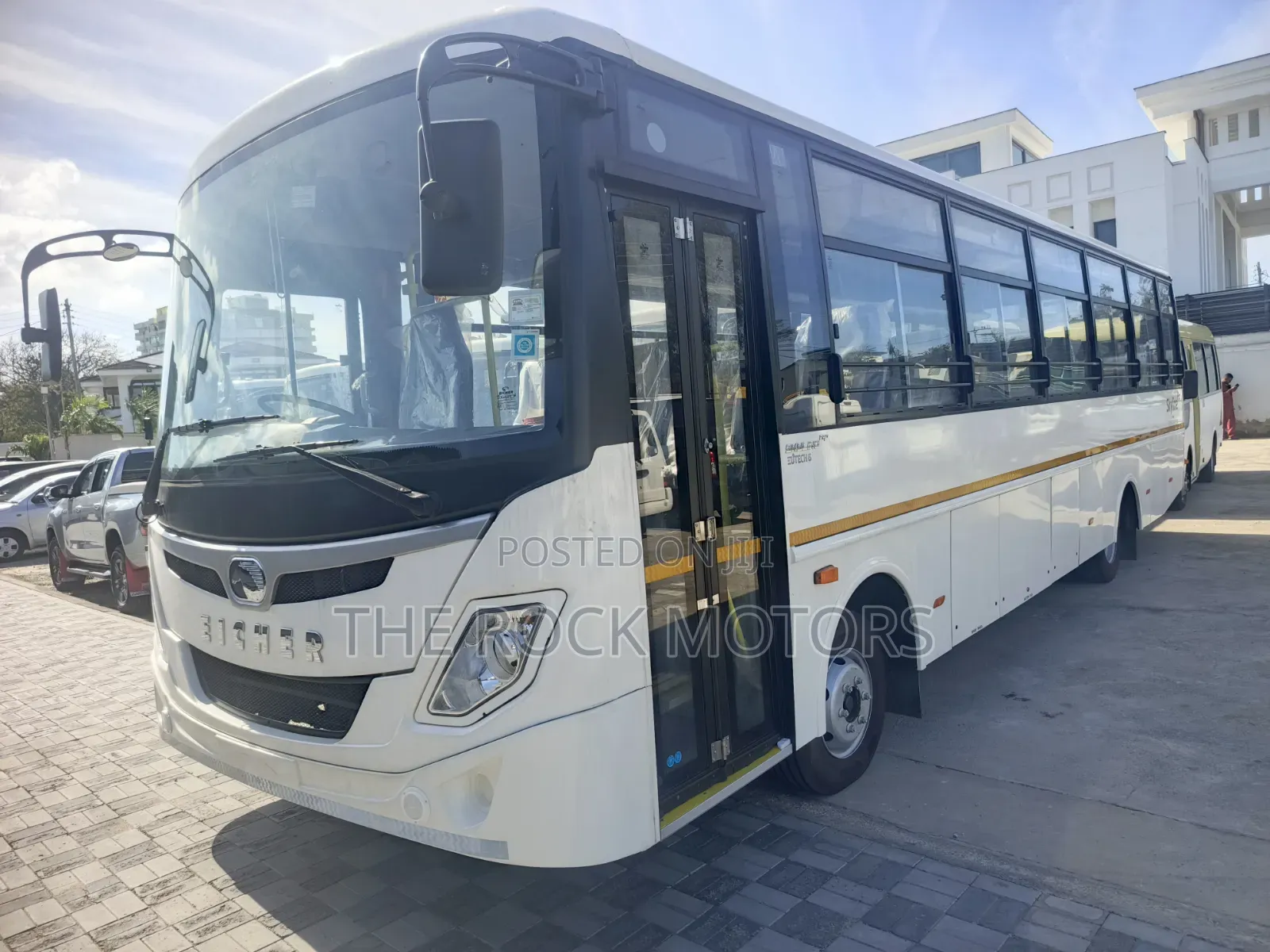 Eicher Skyline Pro 3011 L 2026 White