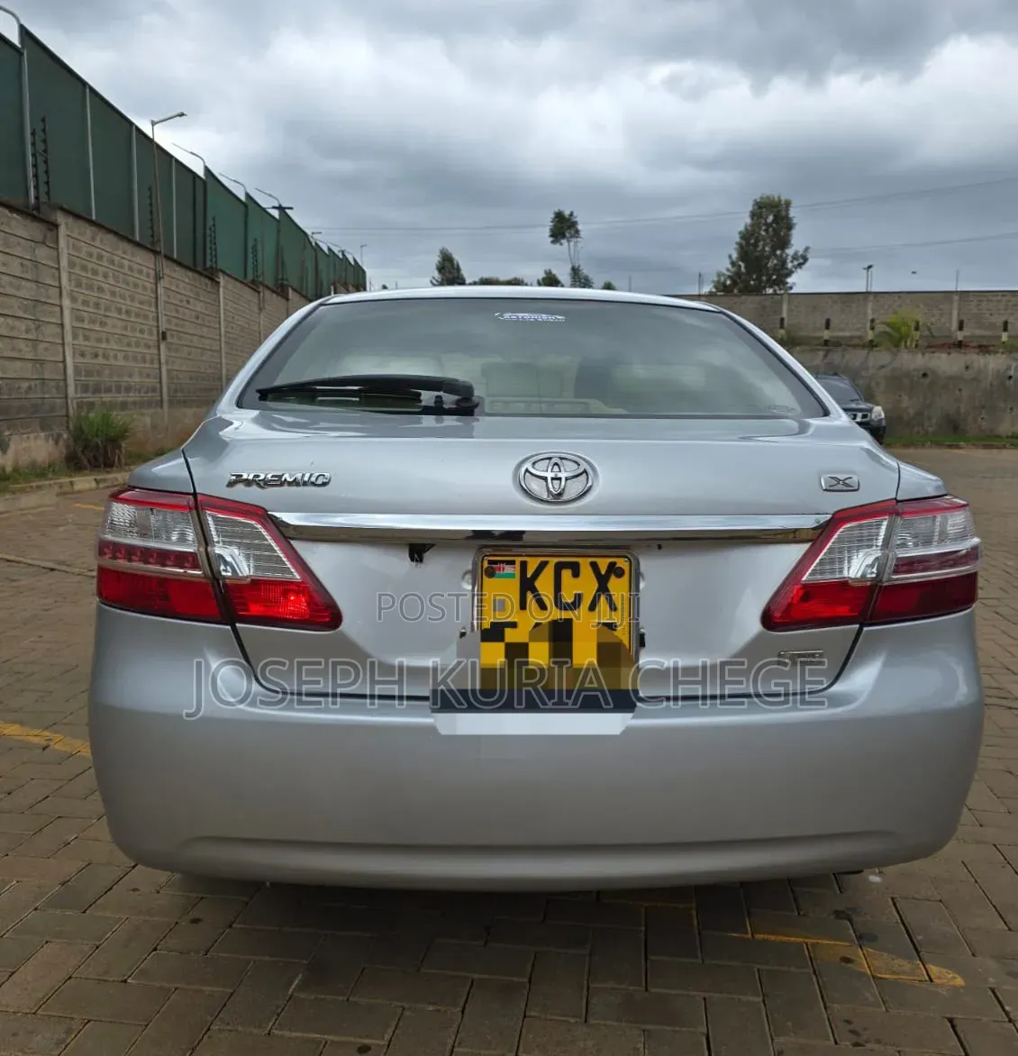 Toyota Premio 2012 Silver
