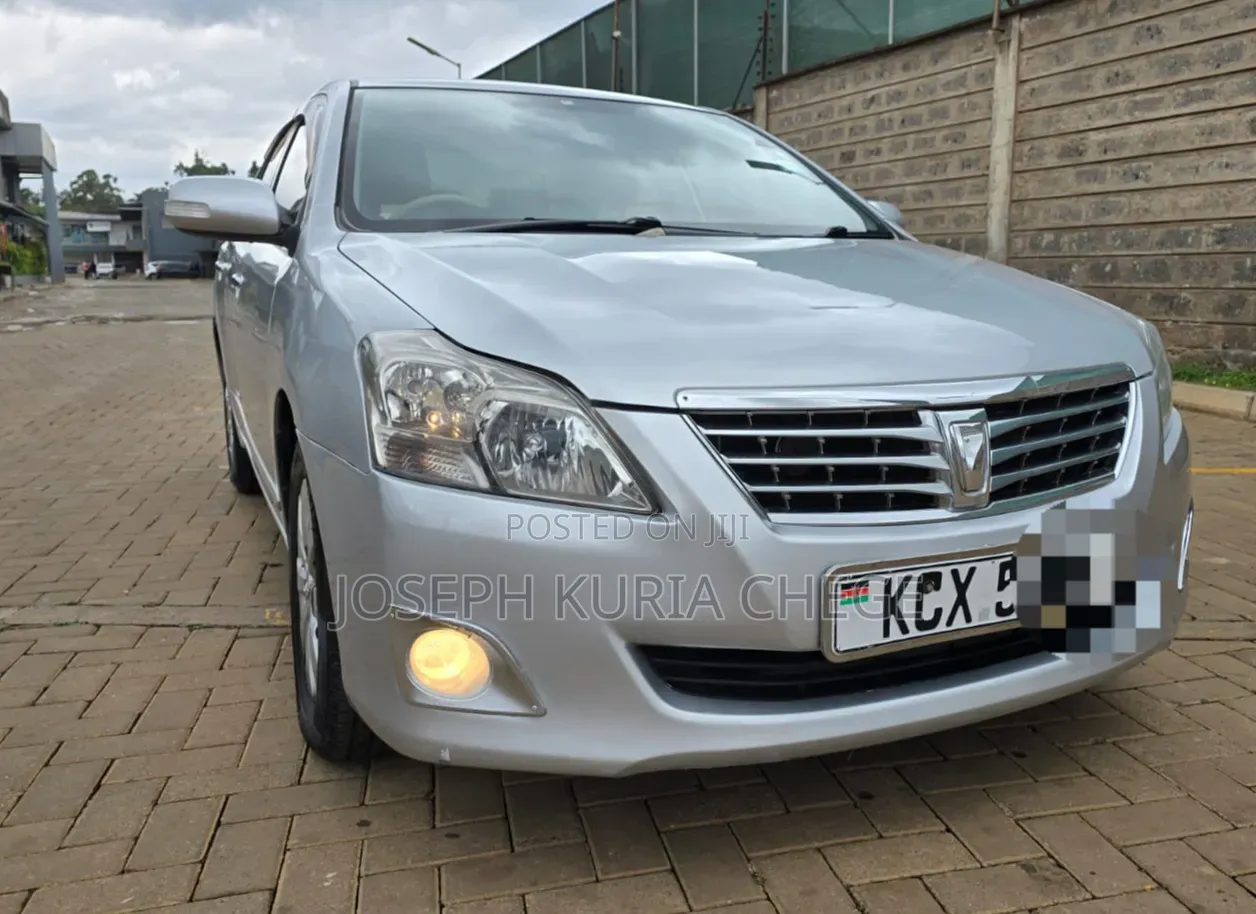 Toyota Premio 2012 Silver
