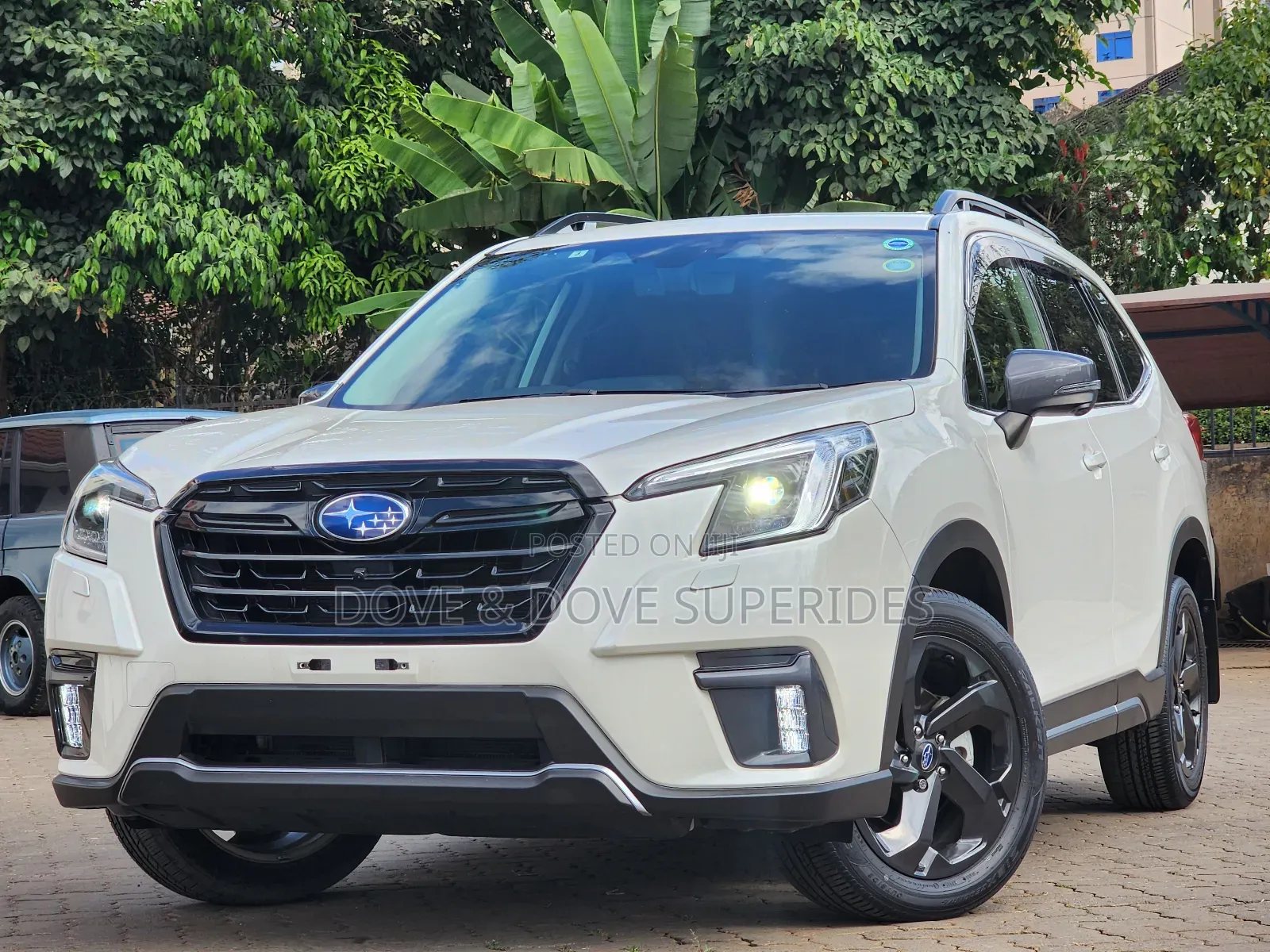 Subaru Forester Premium 2022 White