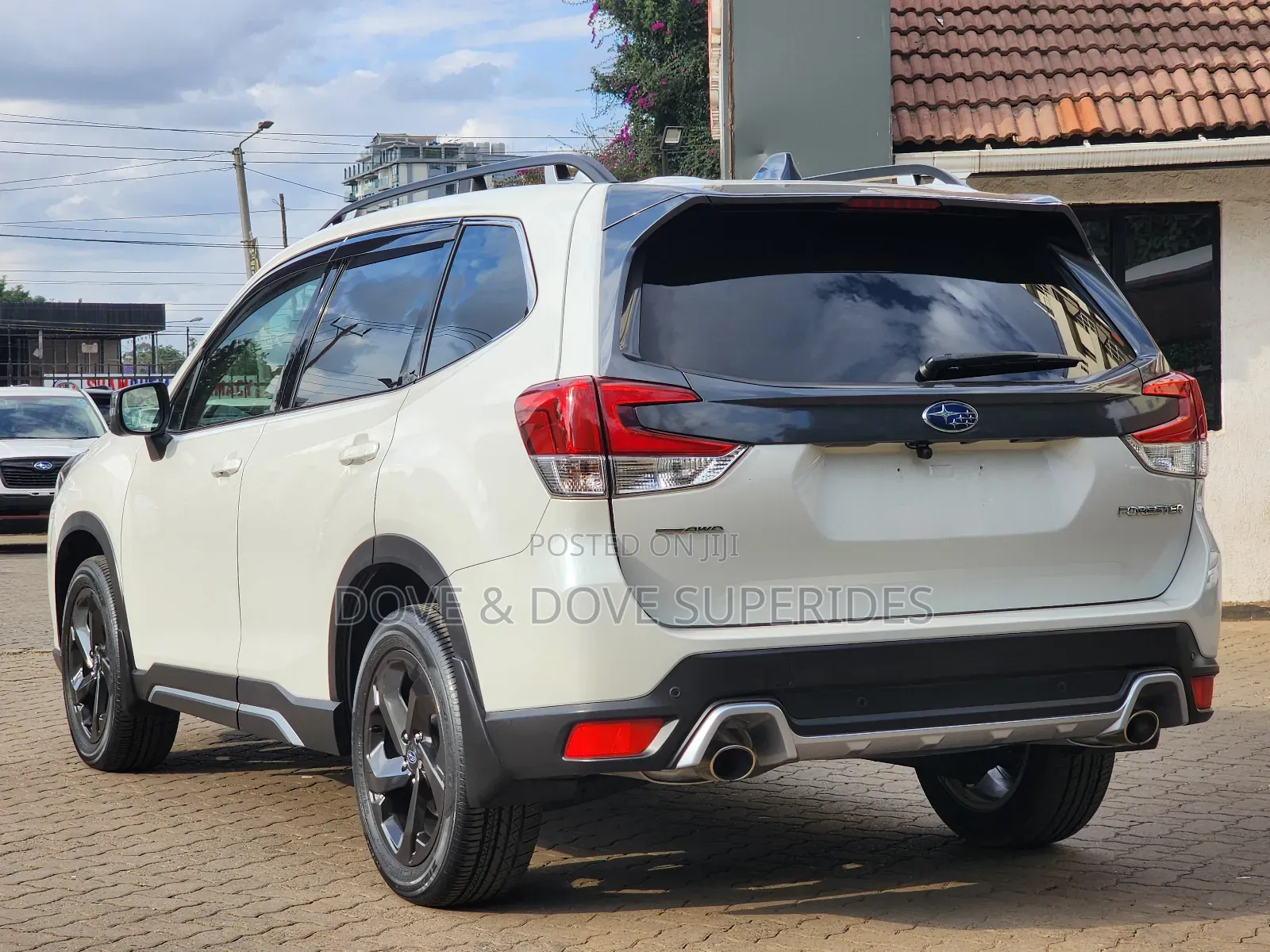 Subaru Forester Premium 2022 White