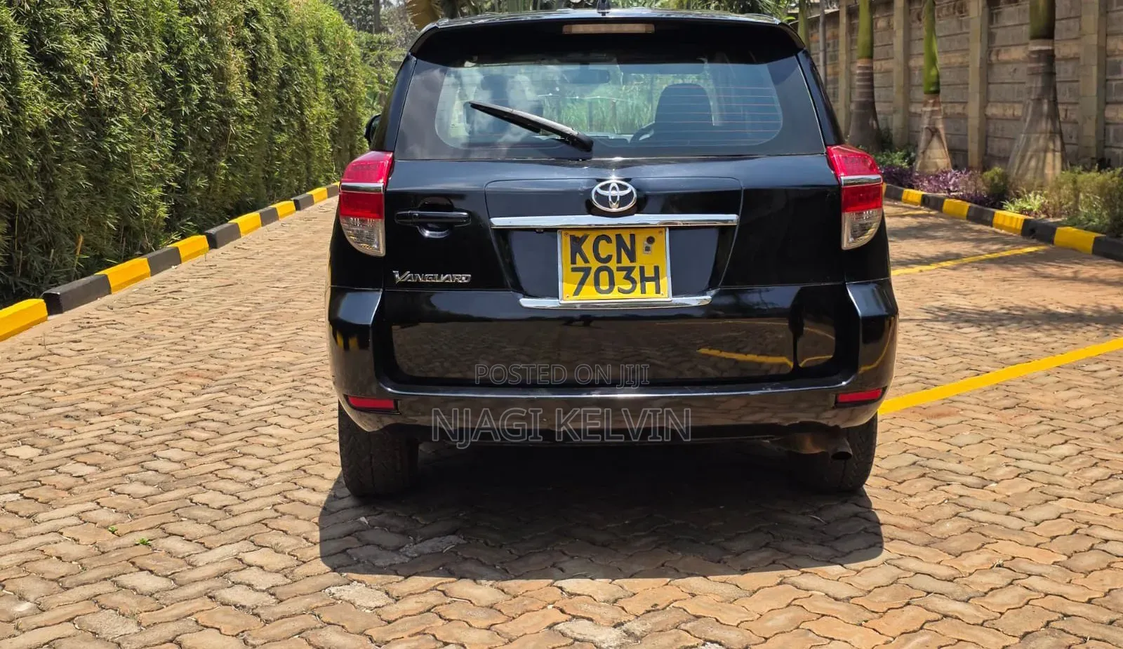Toyota Vanguard 2010 Black
