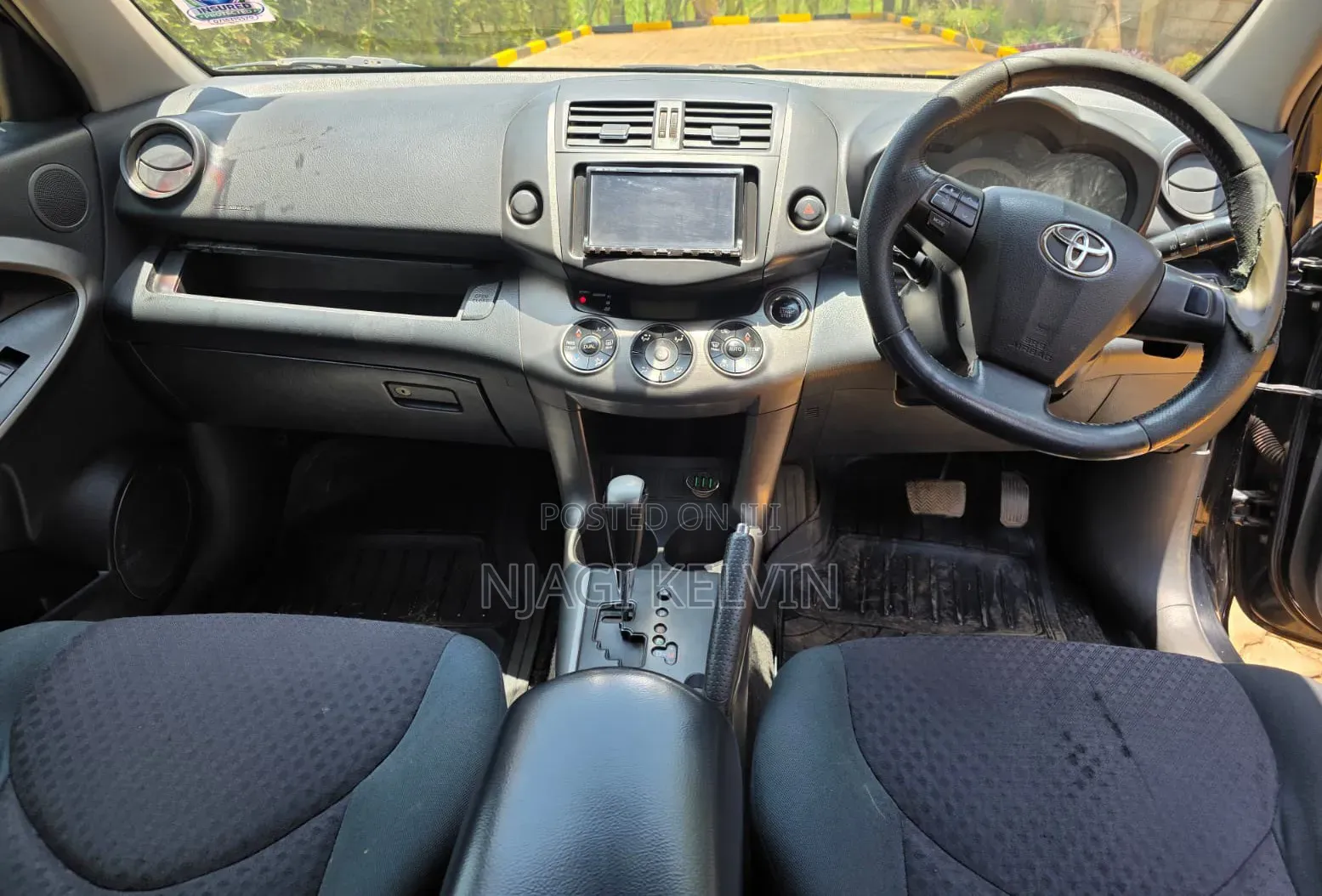 Toyota Vanguard 2010 Black