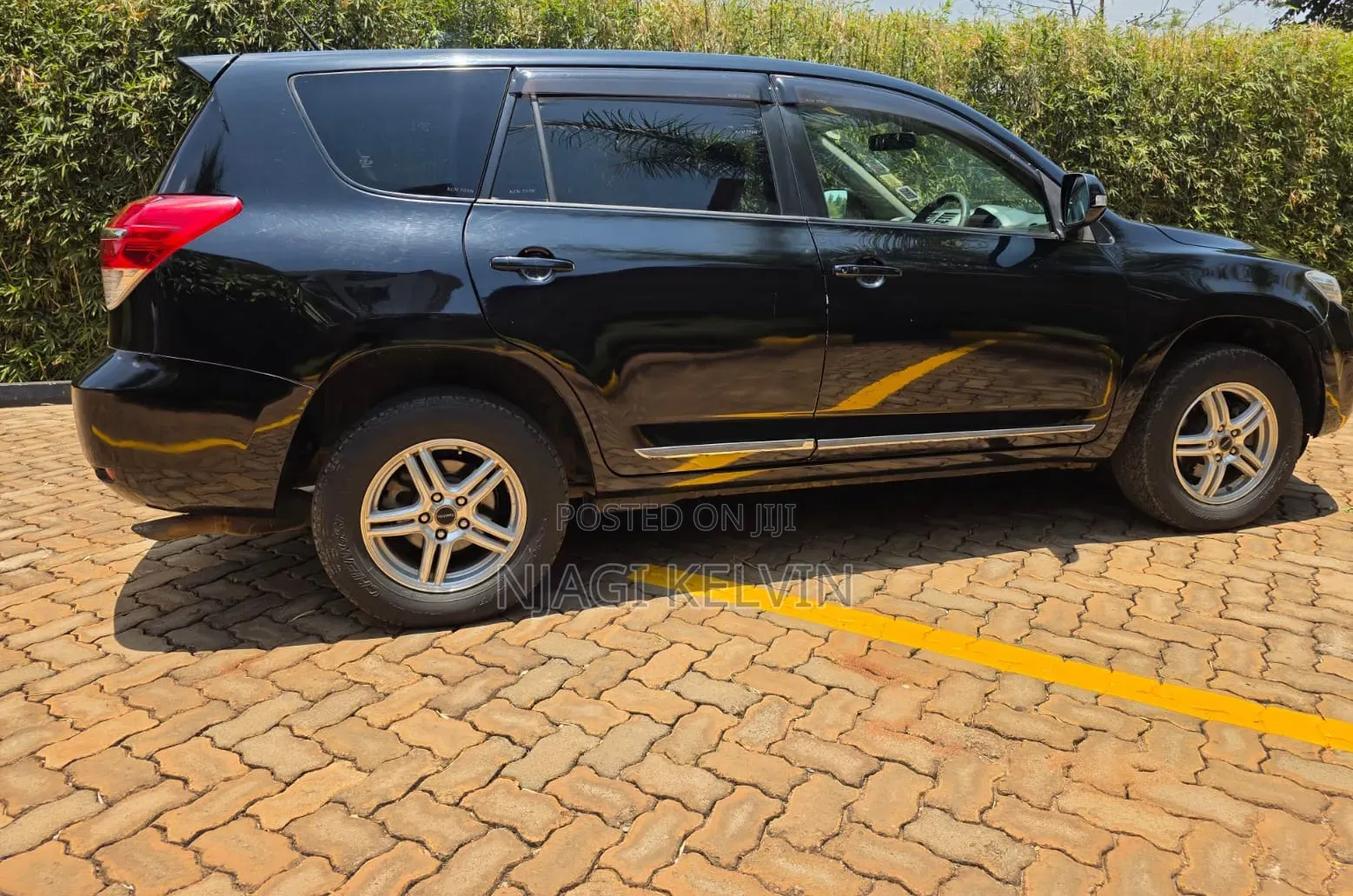 Toyota Vanguard 2010 Black