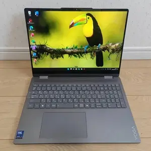 New Laptop Lenovo Yoga 7i 16GB Intel Core Ultra 7 SSD 512GB