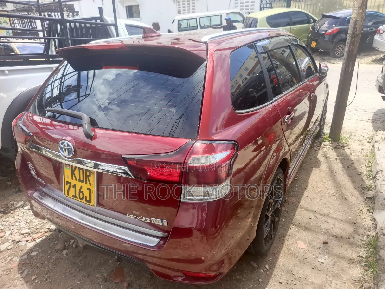 Toyota Corolla Fielder 2017 Red