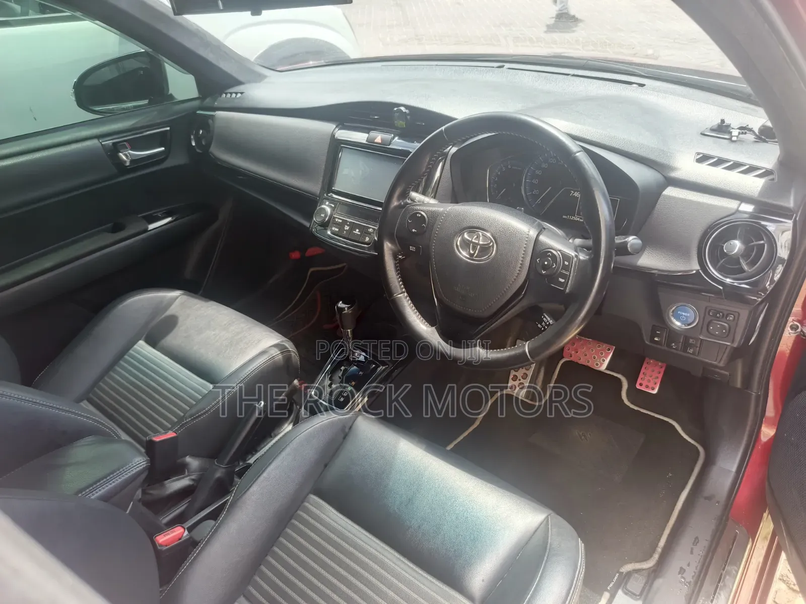 Toyota Corolla Fielder 2017 Red