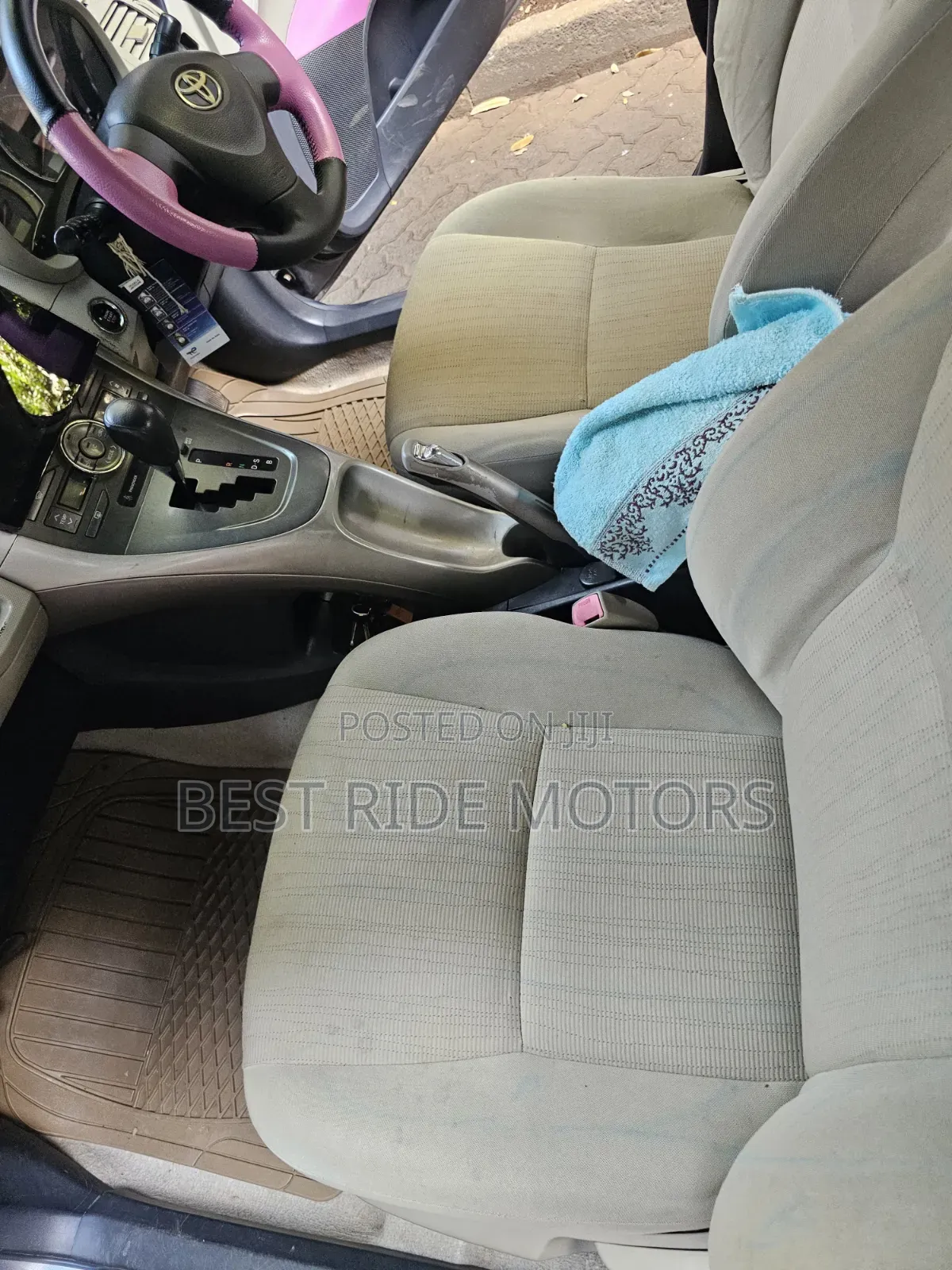 Toyota Auris 1.4 VVTi 2008 Gray