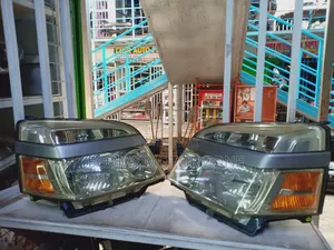 Toyota Voxy 2005 Headlight