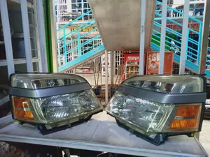Toyota Voxy 2005 Headlight