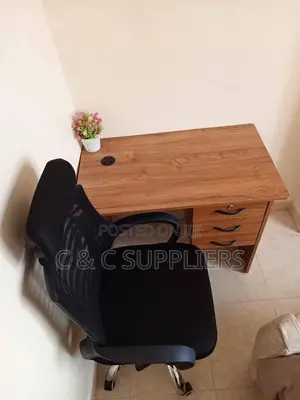 1.0m Clerical Desk Headrest Chair