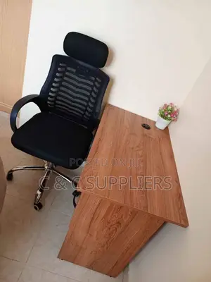 1.0m Clerical Desk Headrest Chair