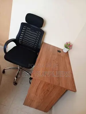 1.0m Clerical Desk Headrest Chair