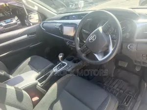 Toyota Hilux 2019 Gray