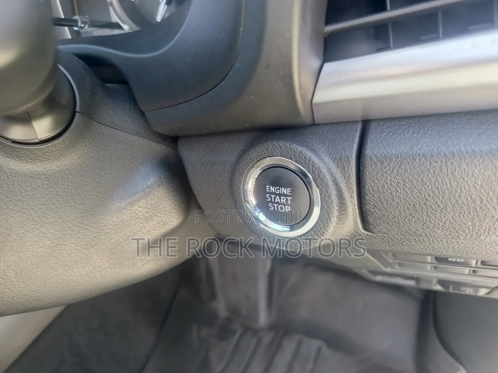 Toyota Hilux 2019 Gray