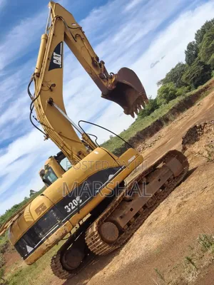 Caterpillar 320CL Excavator