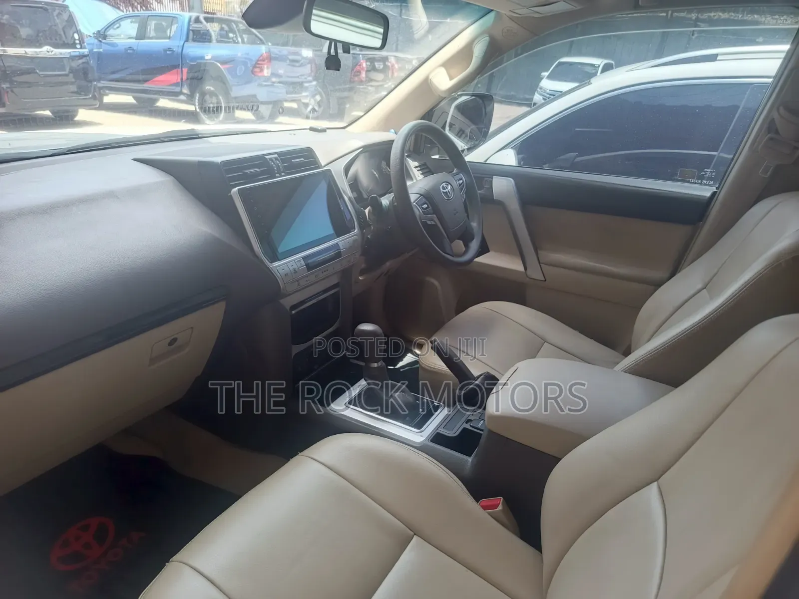 Toyota Land Cruiser 2017 White
