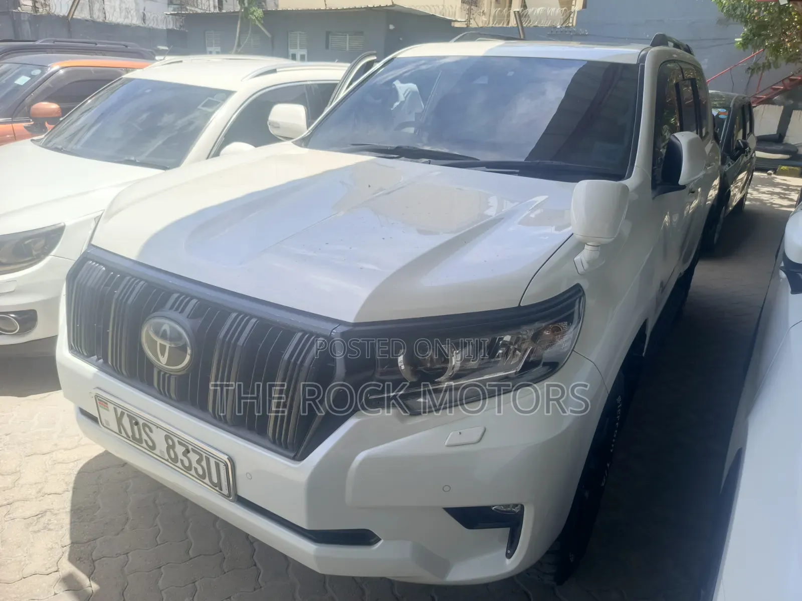 Toyota Land Cruiser 2017 White