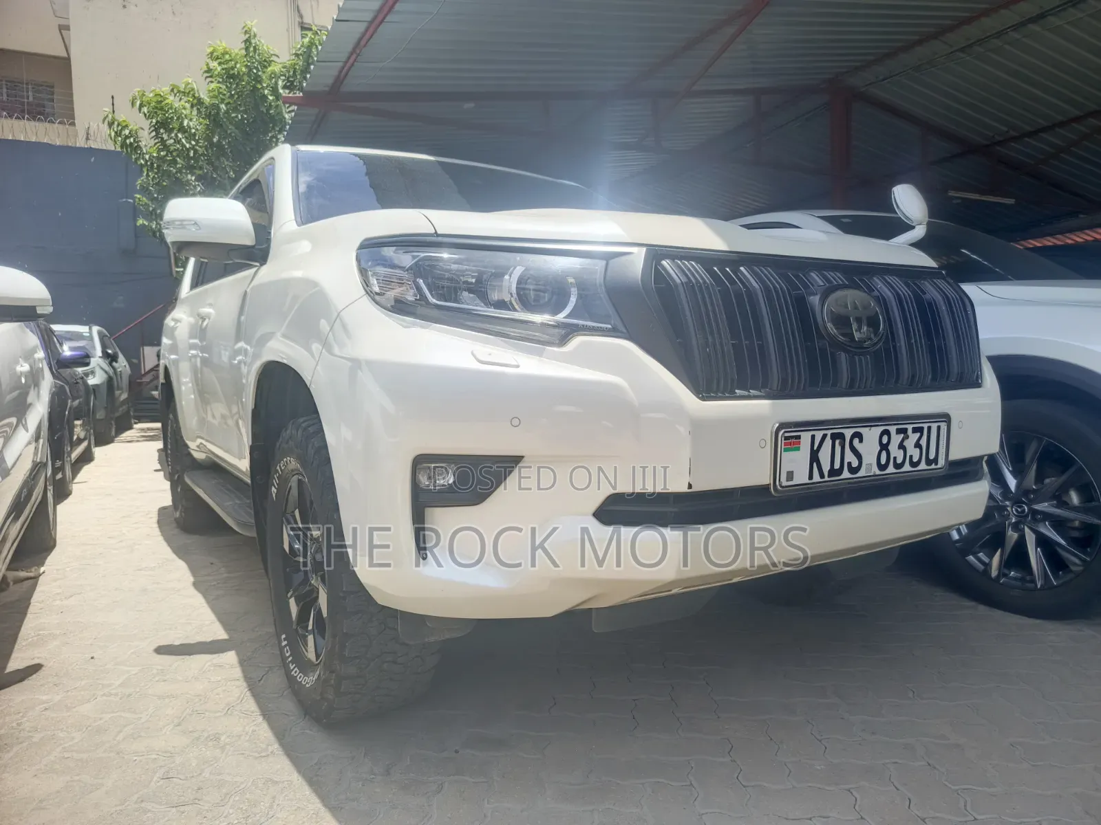 Toyota Land Cruiser 2017 White