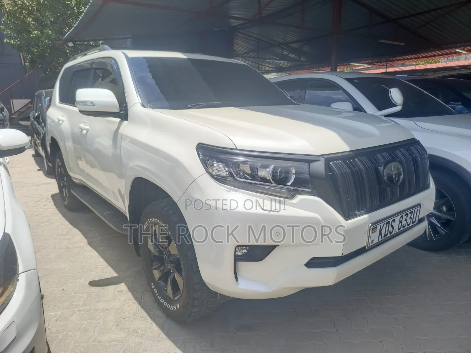 Toyota Land Cruiser 2017 White