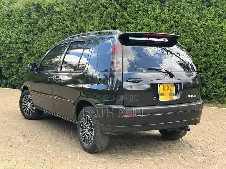 Toyota Raum 2003 Black