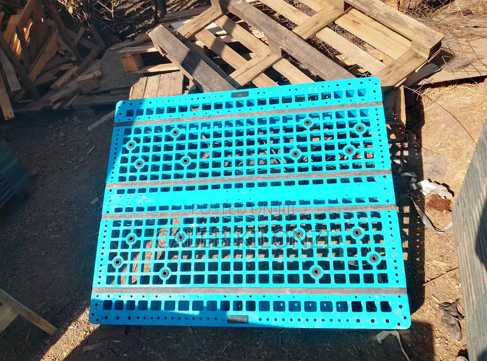 Heavy -Duty Plastic Pallet