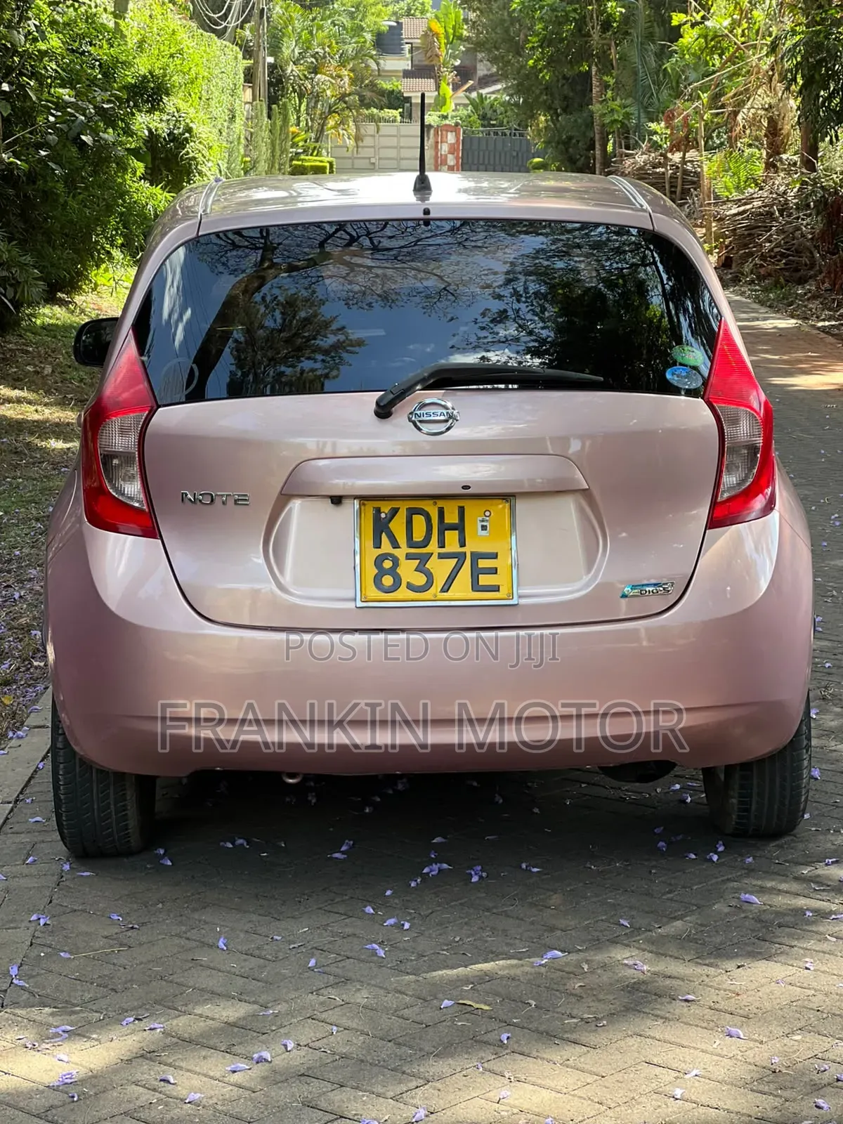 Nissan Note 1.2 Petrol 2015 Pink