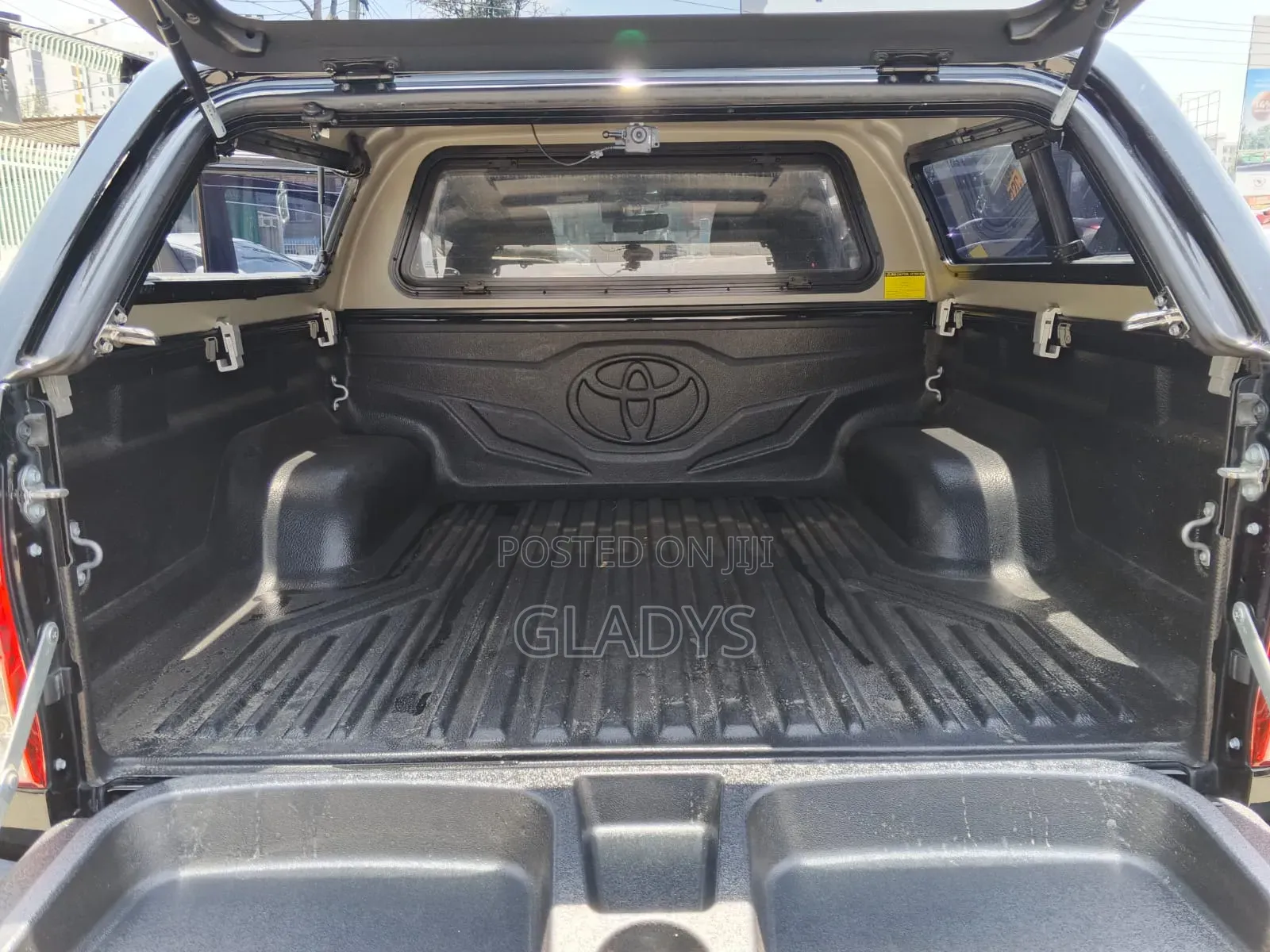 Toyota Hilux 2019 Black