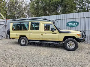 Toyota Land Cruiser 79 Series 2015 Beige
