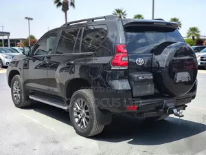 Toyota Land Cruiser Prado 2019 Black