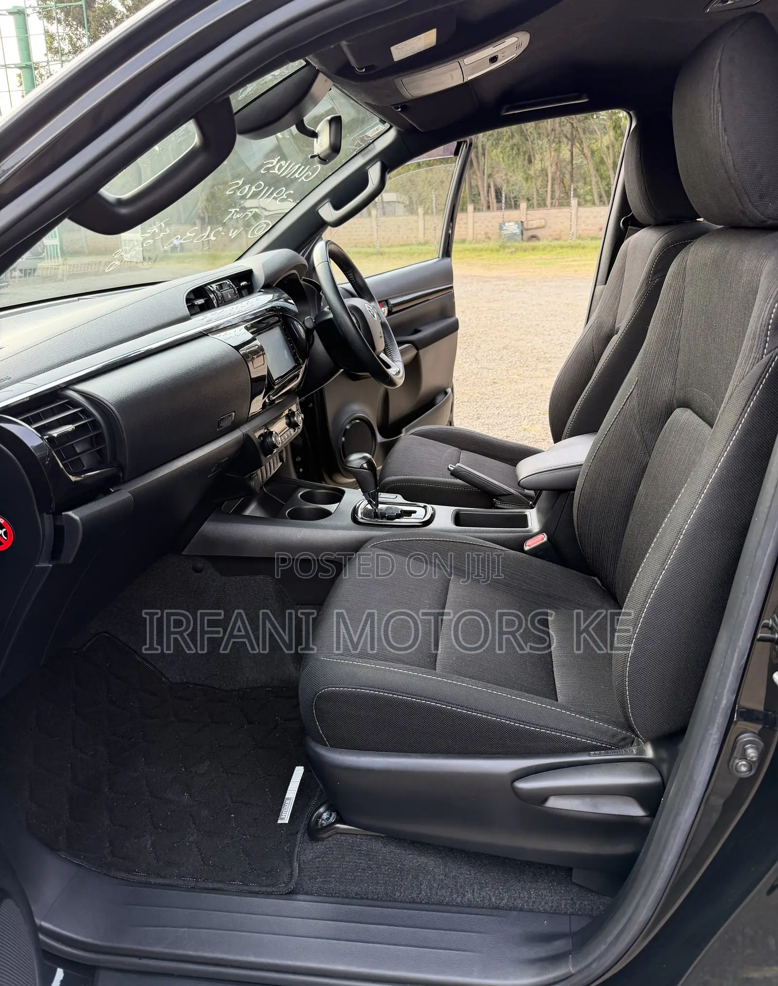 Toyota Hilux 2019 Black